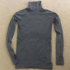 Lululemon turtleneck